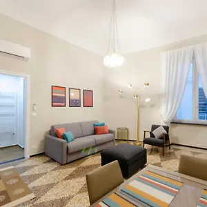 altido-modern-flat-in-the-perfect-centre-of-genoa.hotelitalianriviera.com/